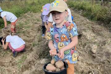 551040644_1905425463622938_7037894772076537442_n