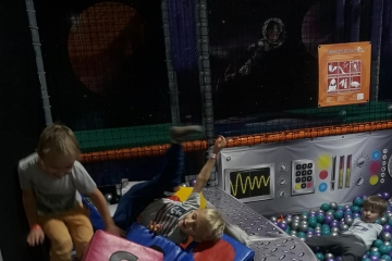 45273680_1986929121427766_7625990377106833408_n